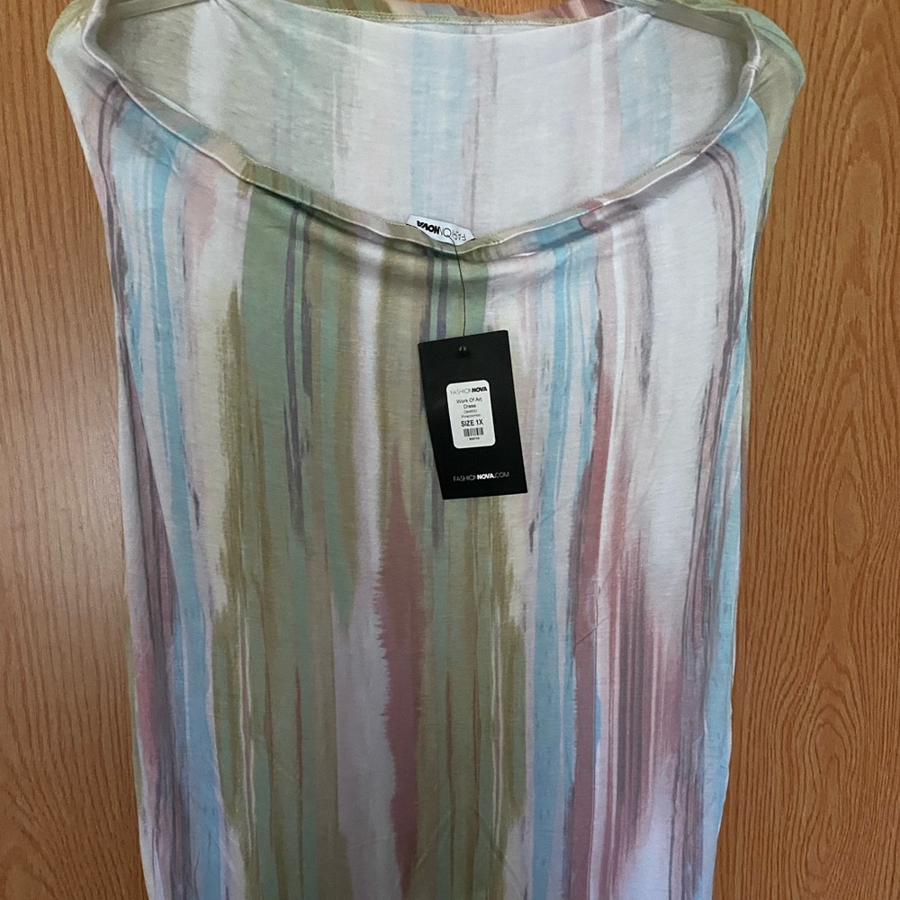 Cute halter dress perfect for a nice summer day.